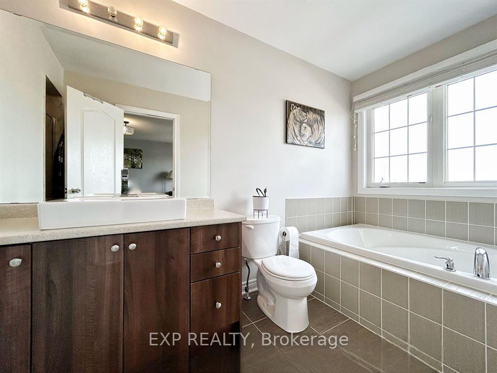 Photo 12 of 144 Sky Harbour Drive, Brampton, Bram West — HOMEH