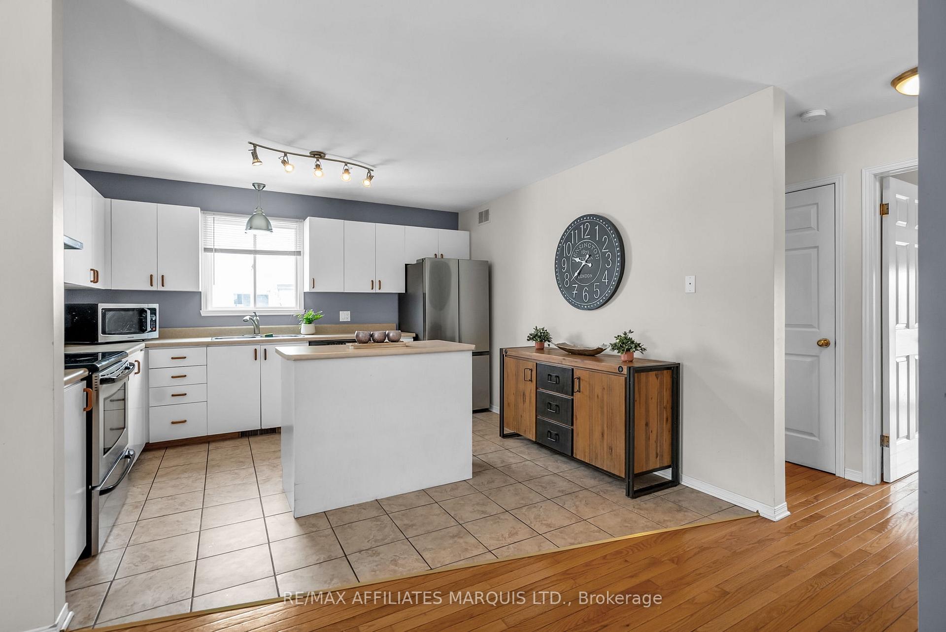 Photo 6 of 407 Carleton Street, Cornwall — HOMEH