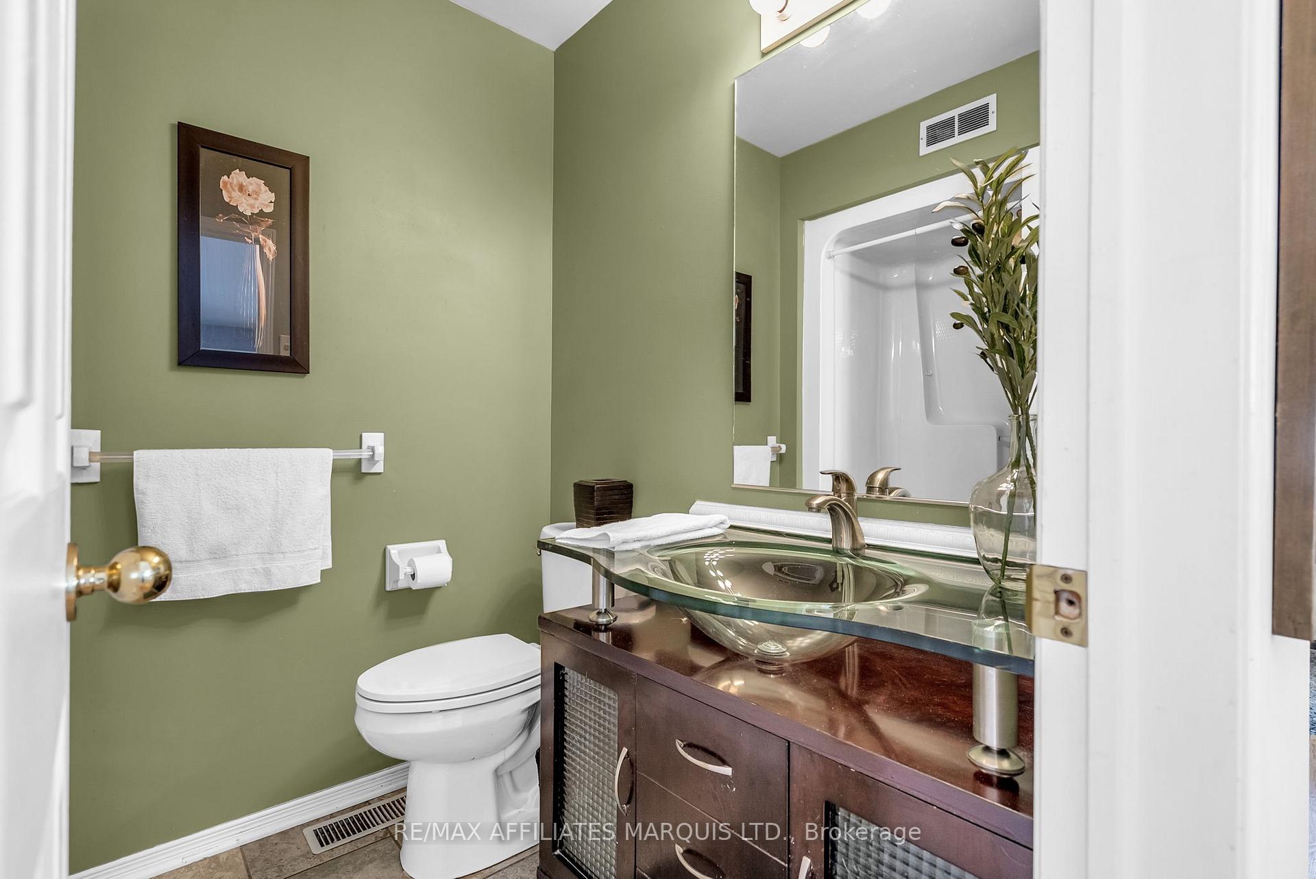 Photo 16 of 407 Carleton Street, Cornwall — HOMEH