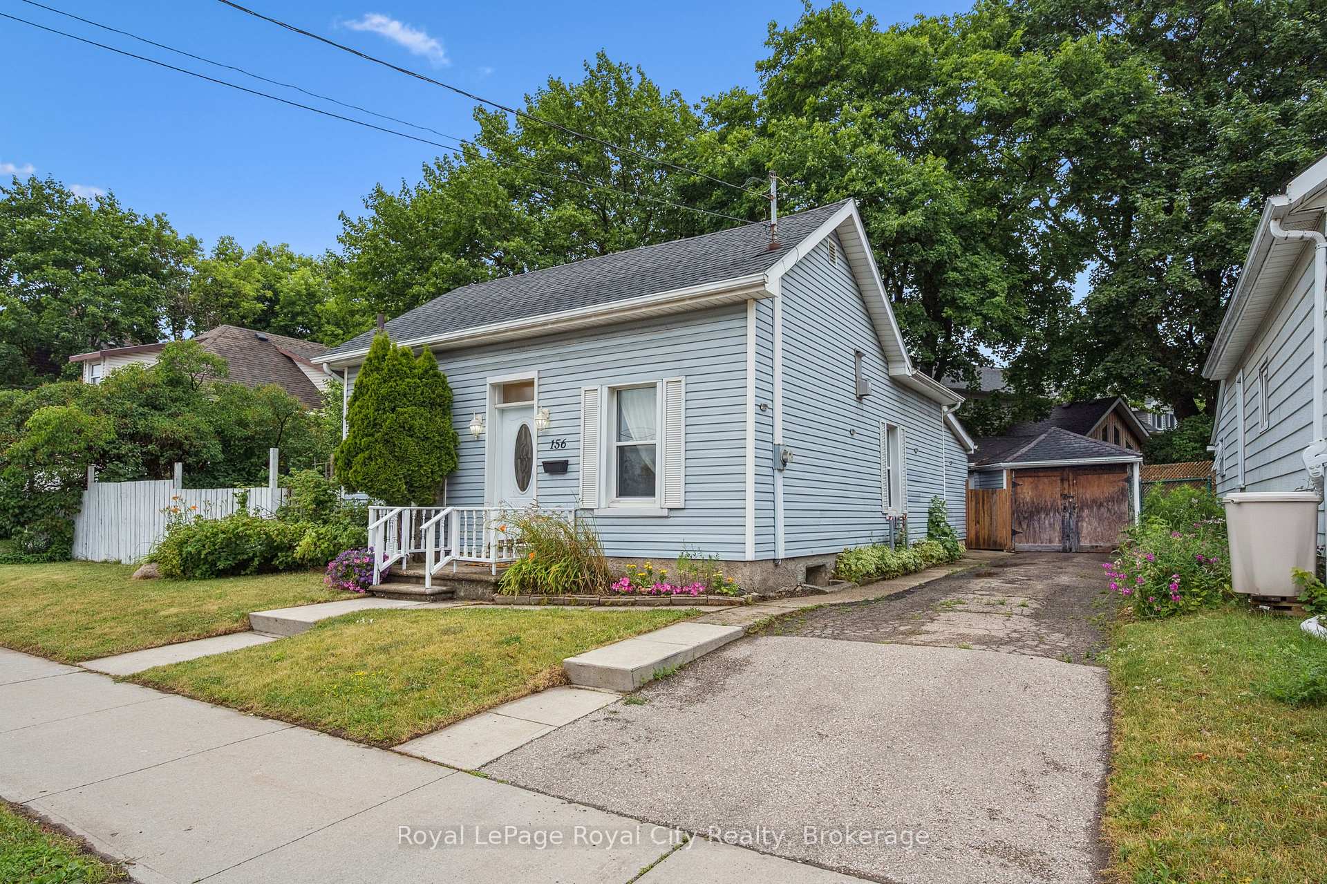Photo 5 of 156 York Road, Guelph, St. Patrick's Ward — HOMEH