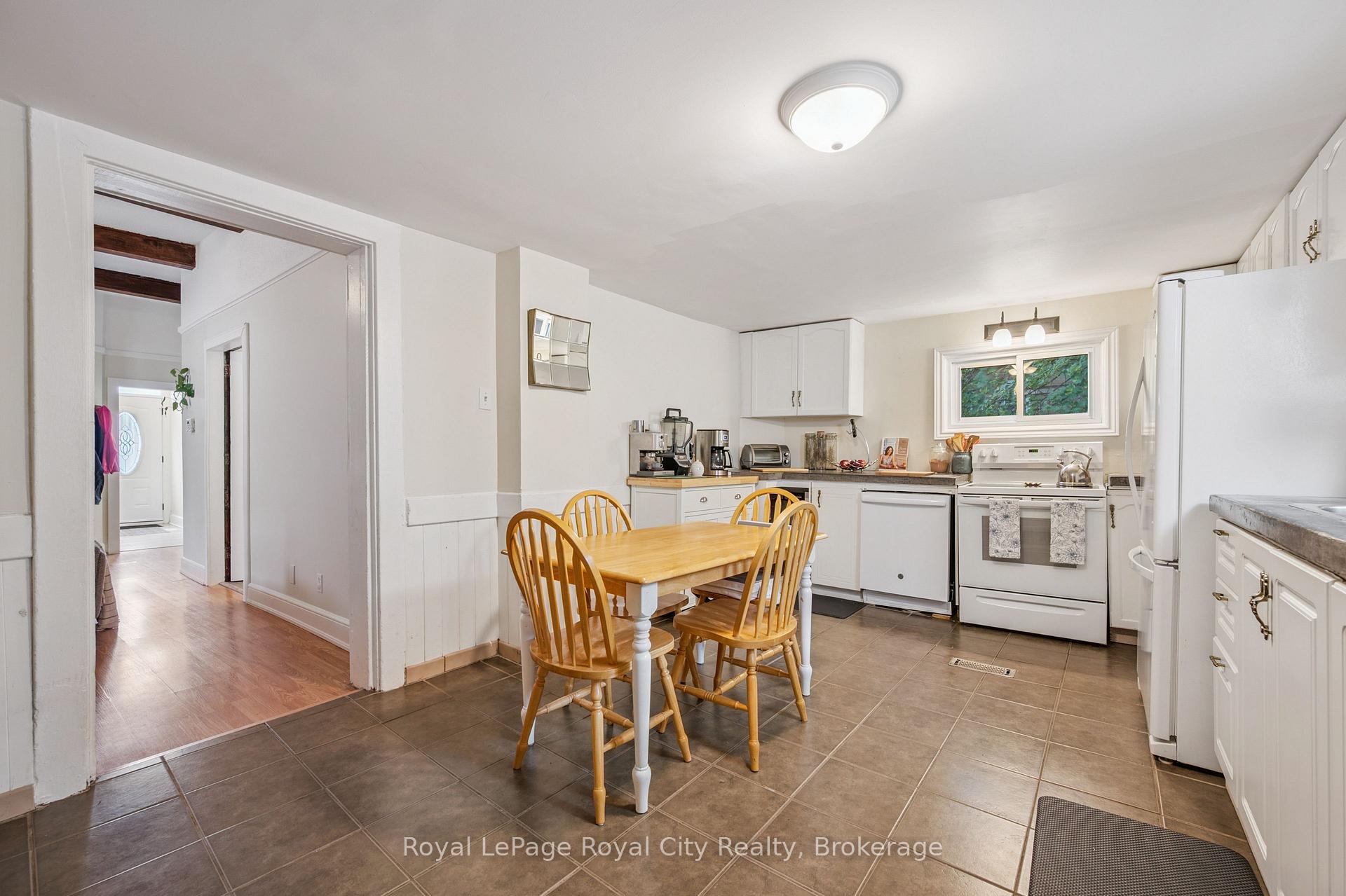 Photo 16 of 156 York Road, Guelph, St. Patrick's Ward — HOMEH