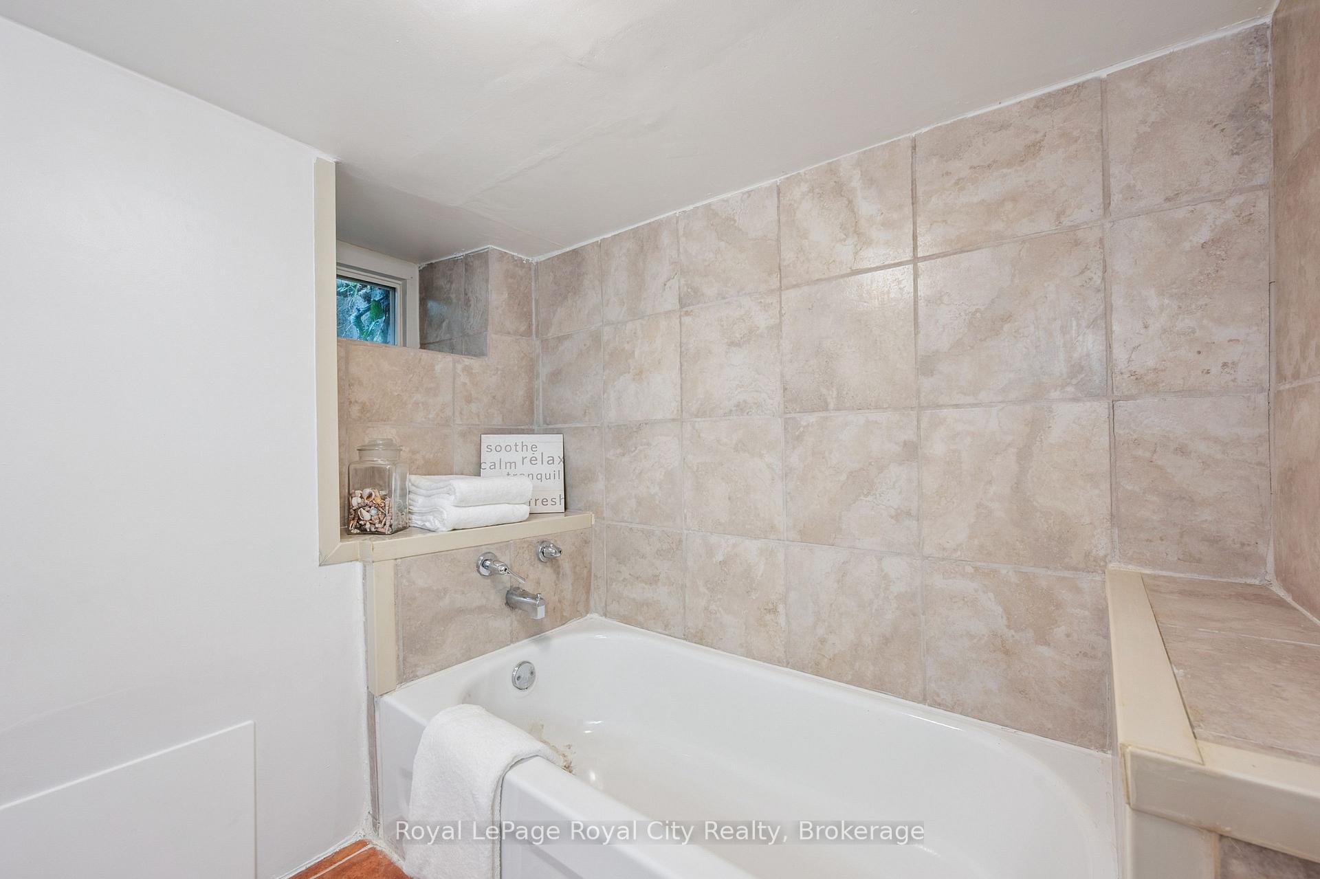 Photo 33 of 156 York Road, Guelph, St. Patrick's Ward — HOMEH