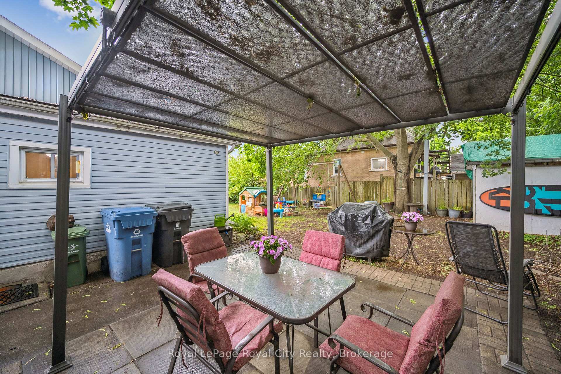 Photo 44 of 156 York Road, Guelph, St. Patrick's Ward — HOMEH