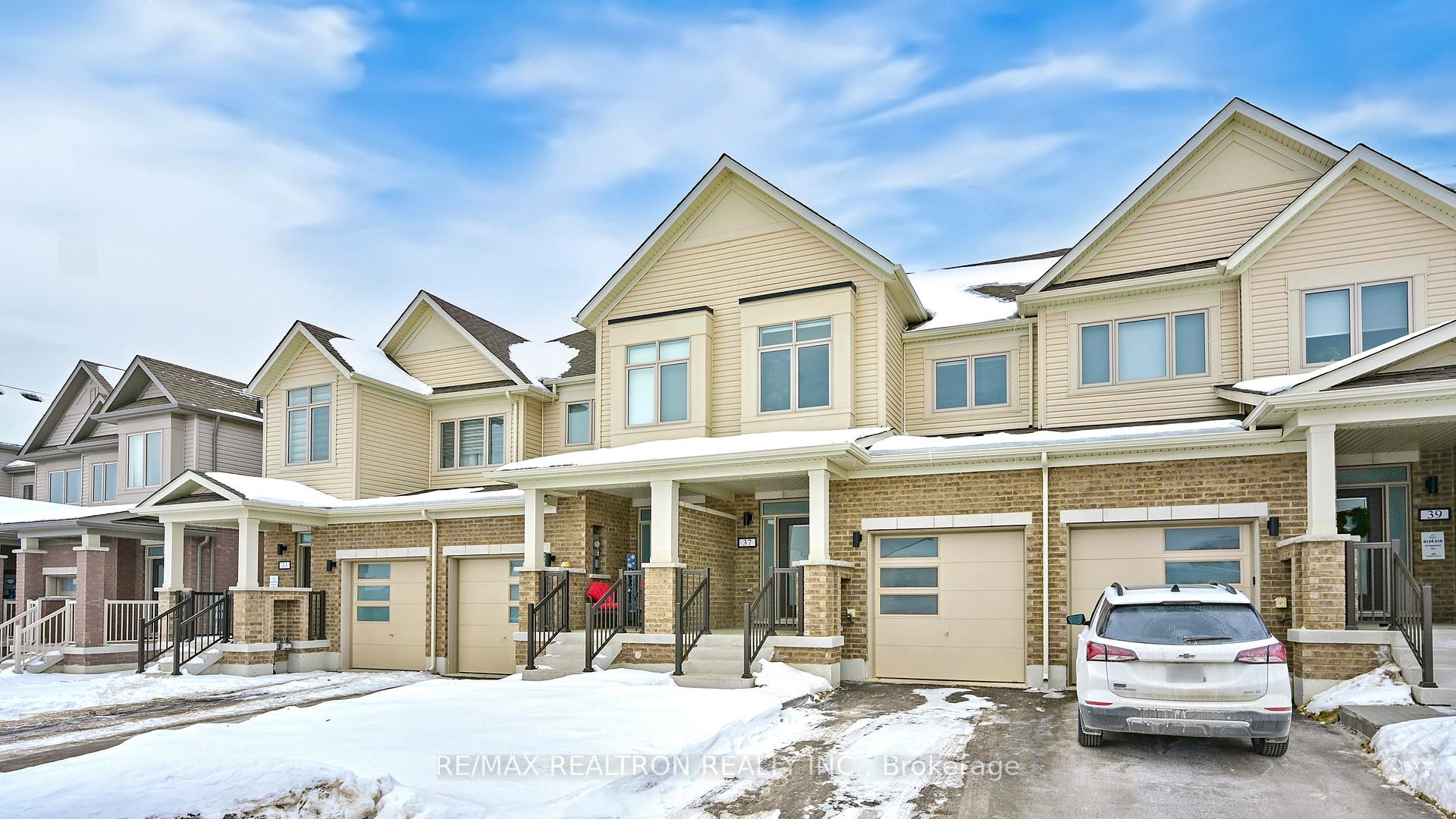 Photo 3 of 37 Sagewood Avenue, Barrie, Painswick South — HOMEH