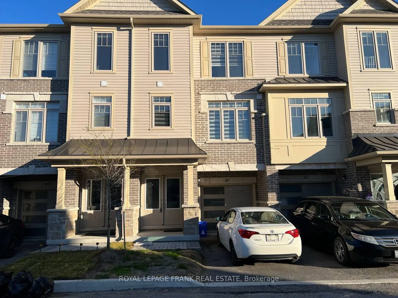 Photo 1 of 39 Bavin Street, Clarington, Bowmanville — HOMEH