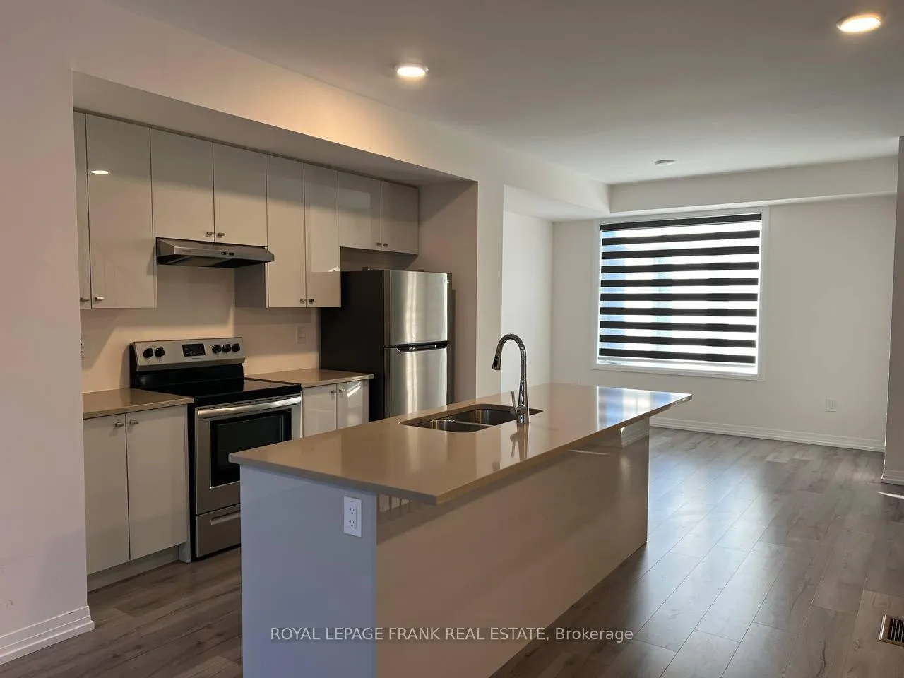 Photo 3 of 39 Bavin Street, Clarington, Bowmanville — HOMEH