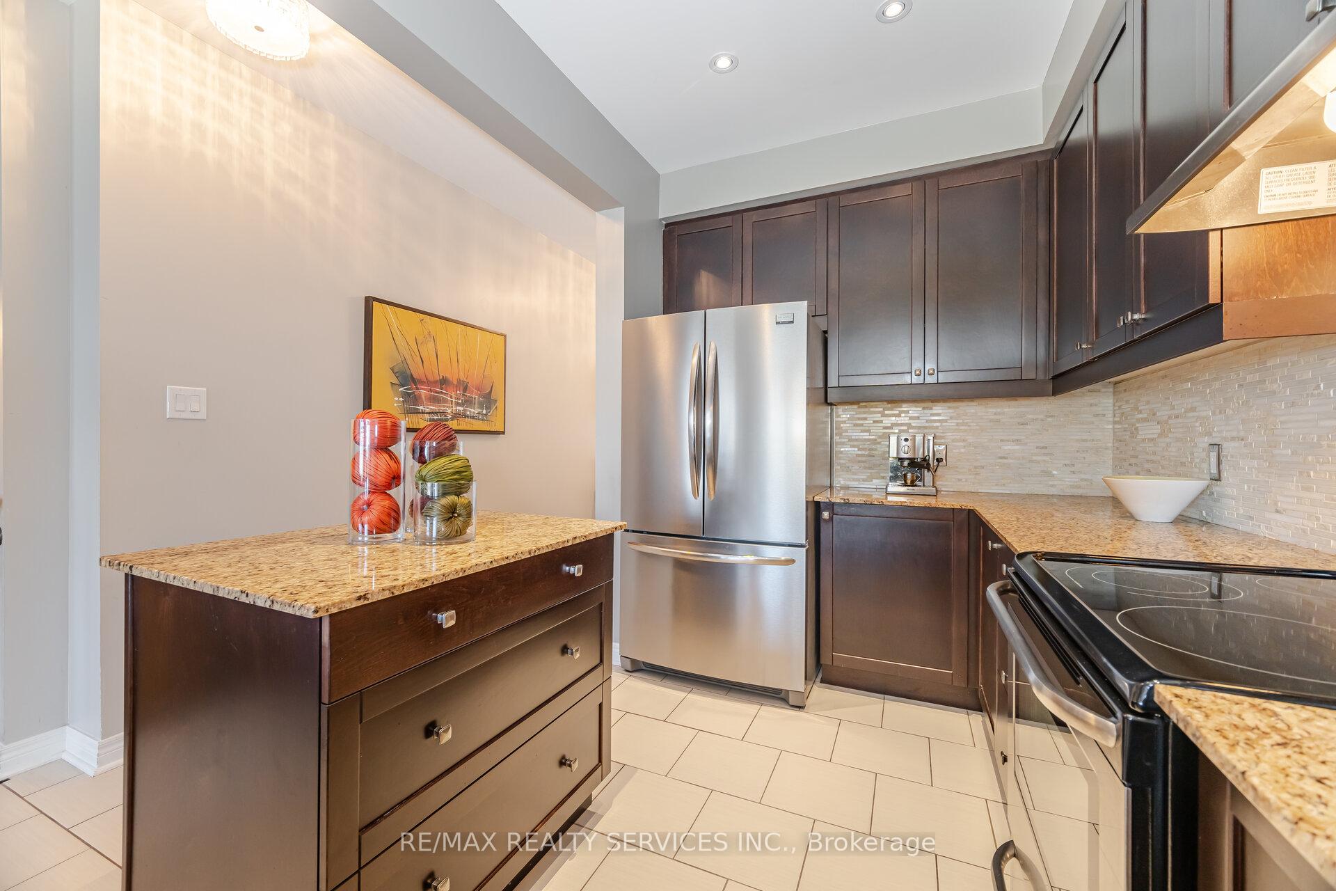 Photo 19 of 31 Fallis Crescent, Caledon, Caledon East — HOMEH