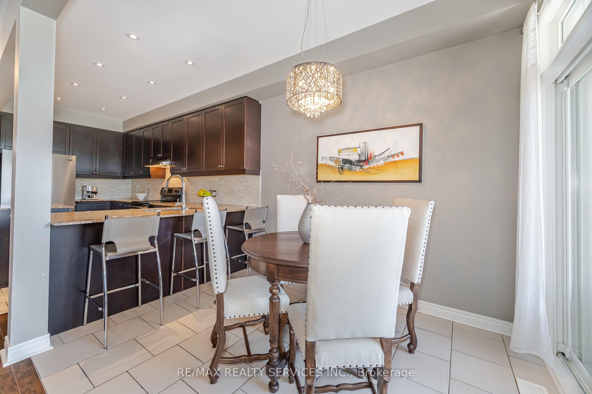 Photo 6 of 31 Fallis Crescent, Caledon, Caledon East — HOMEH
