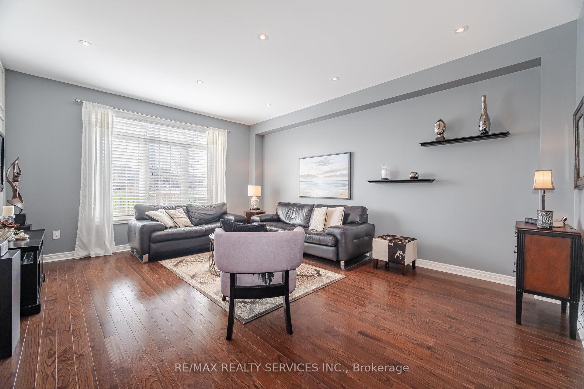 Photo 8 of 31 Fallis Crescent, Caledon, Caledon East — HOMEH