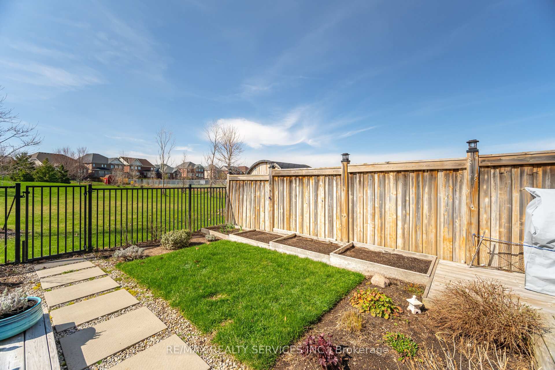 Photo 29 of 31 Fallis Crescent, Caledon, Caledon East — HOMEH