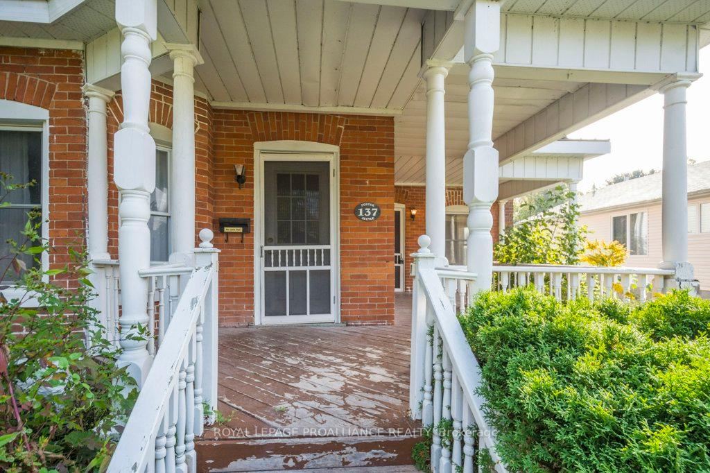 Photo 4 of 137 Foster Avenue, Belleville, Belleville Ward — HOMEH