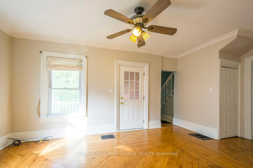 Photo 6 of 137 Foster Avenue, Belleville, Belleville Ward — HOMEH