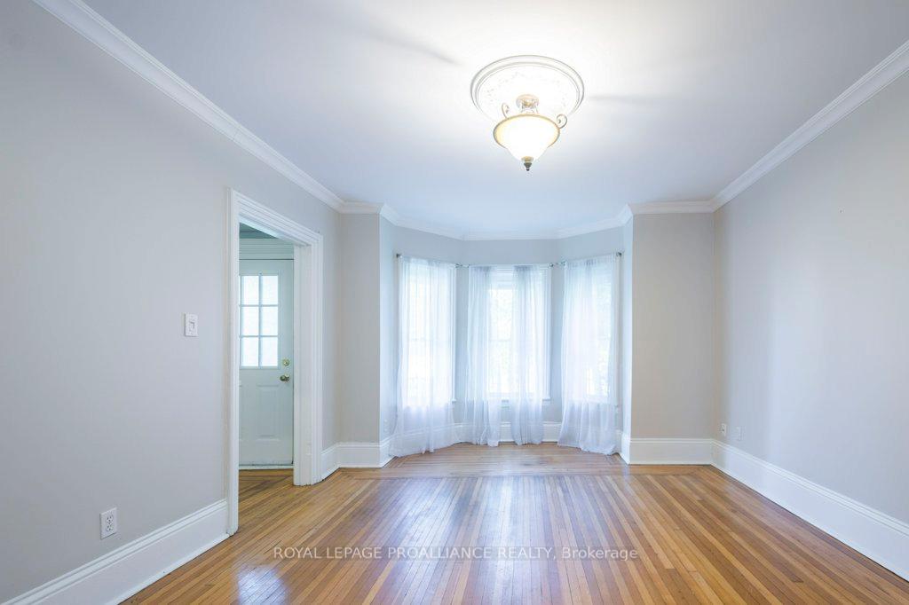 Photo 11 of 137 Foster Avenue, Belleville, Belleville Ward — HOMEH