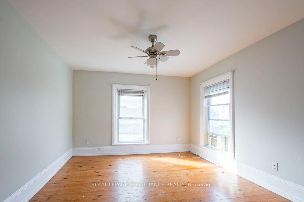 Photo 25 of 137 Foster Avenue, Belleville, Belleville Ward — HOMEH
