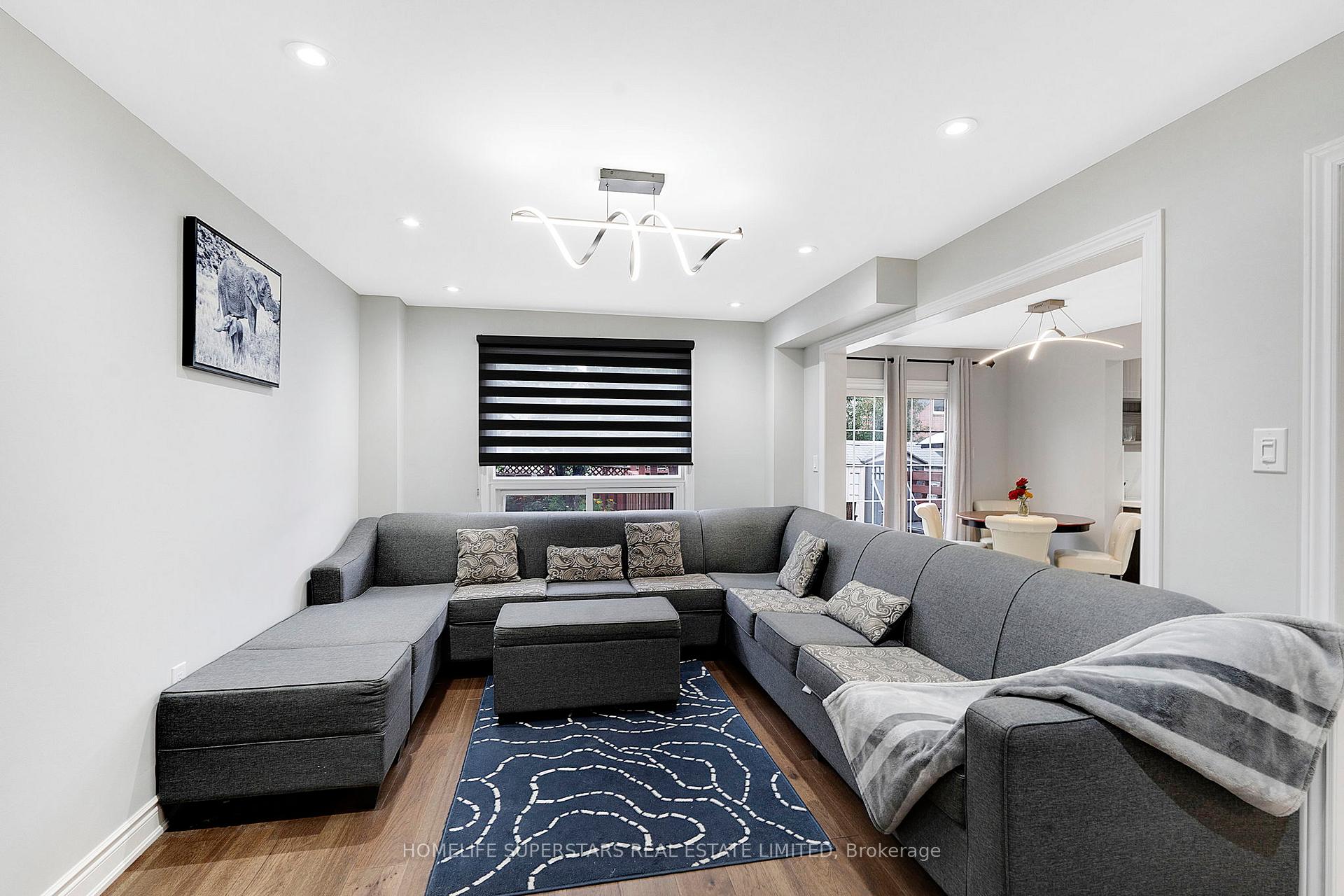 Photo 9 of 26 Songsparrow Drive, Brampton, Fletcher's Creek South — HOMEH