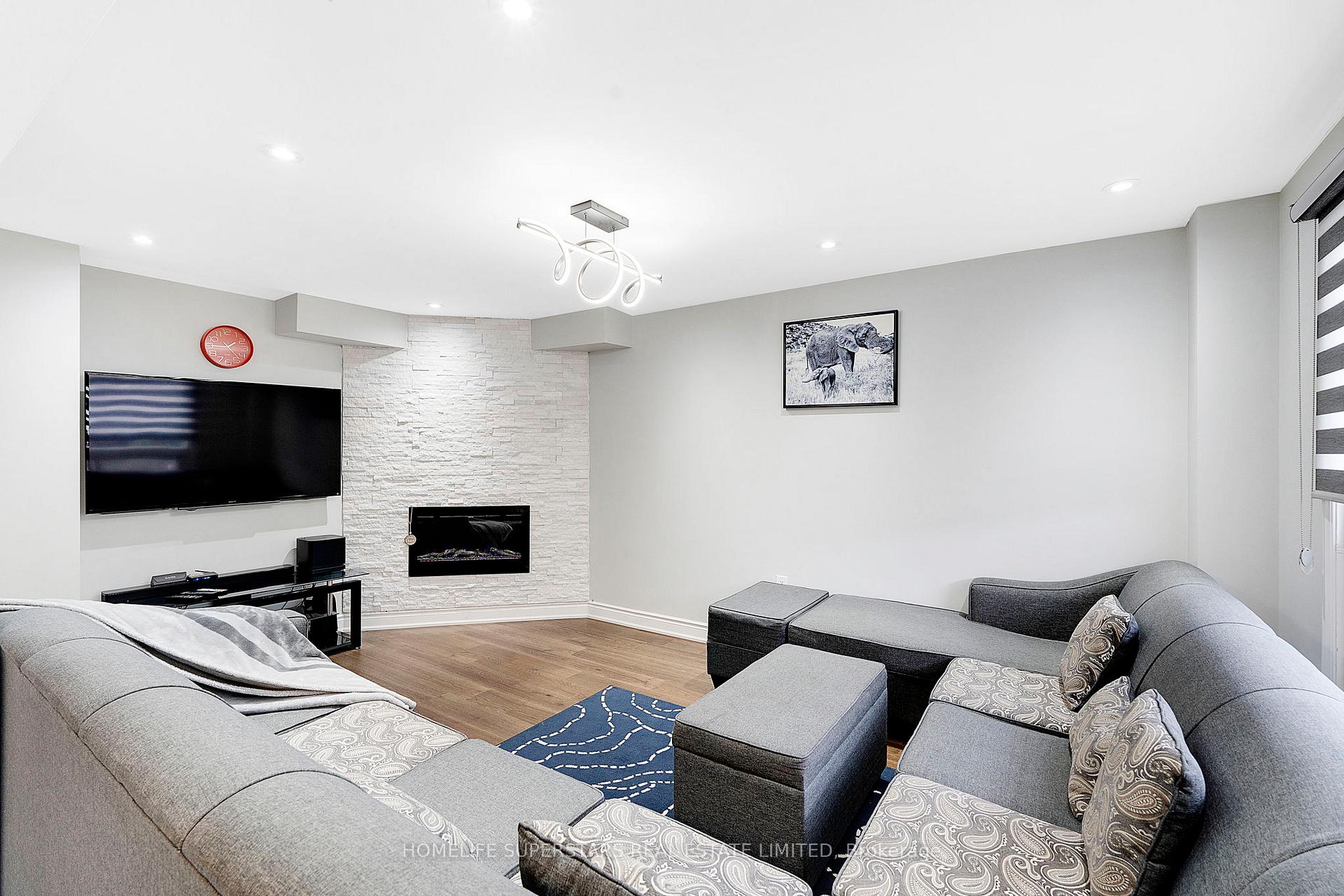 Photo 10 of 26 Songsparrow Drive, Brampton, Fletcher's Creek South — HOMEH