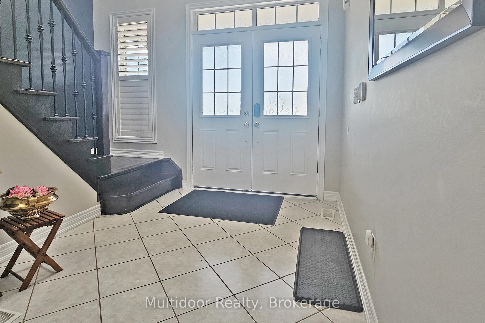 Photo 2 of Unit Upper, 132 Bellchase Trail, Brampton, Bram East — HOMEH