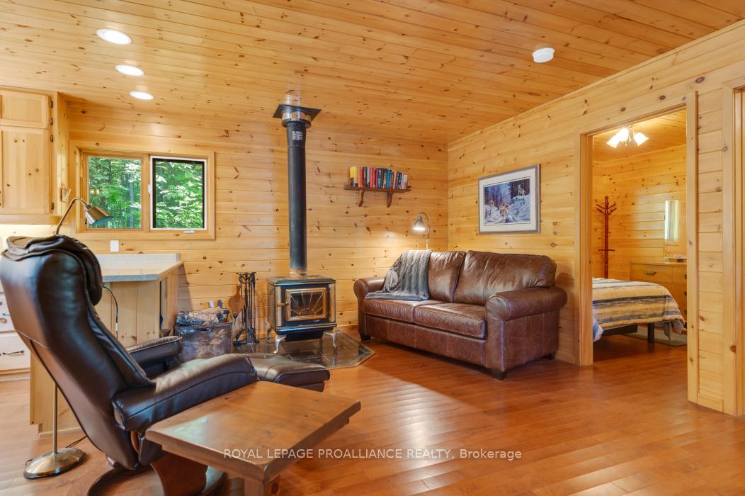 Photo 10 of 1091 Lindey Lane, Frontenac, Frontenac North — HOMEH