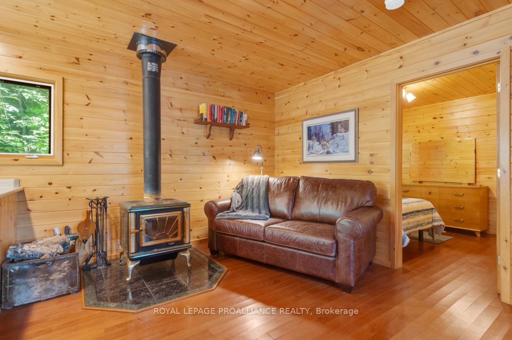 Photo 11 of 1091 Lindey Lane, Frontenac, Frontenac North — HOMEH