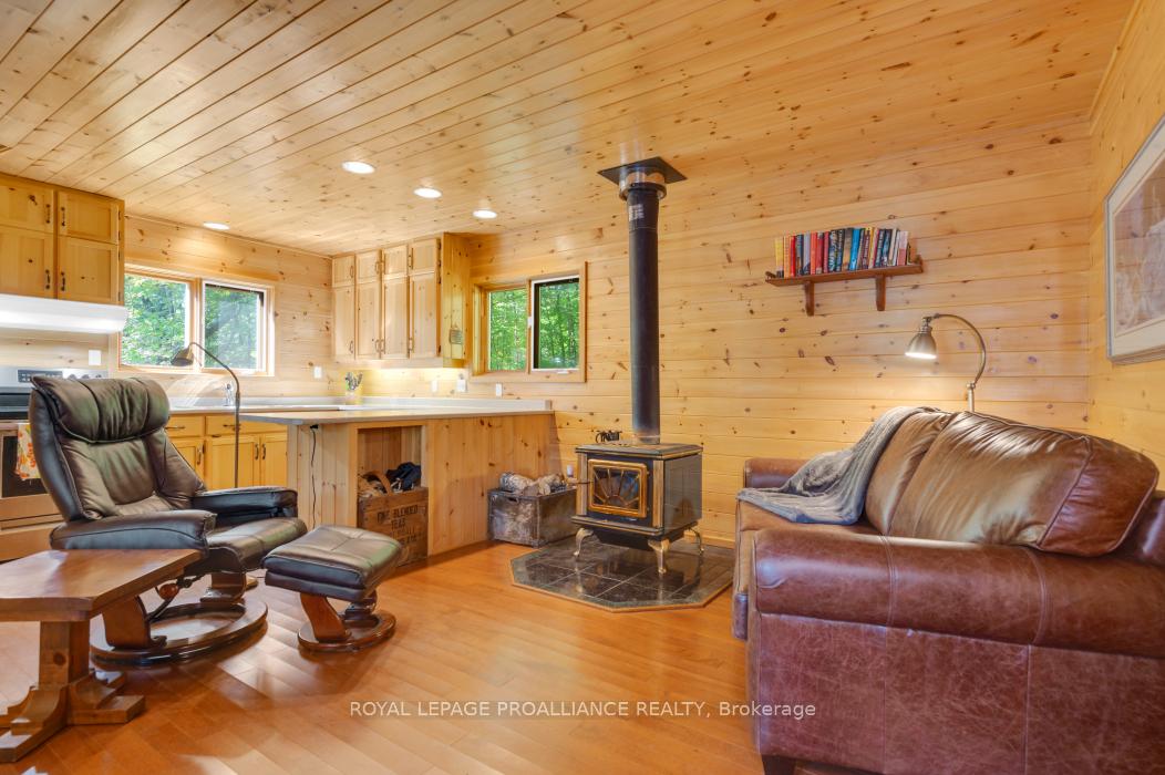 Photo 12 of 1091 Lindey Lane, Frontenac, Frontenac North — HOMEH