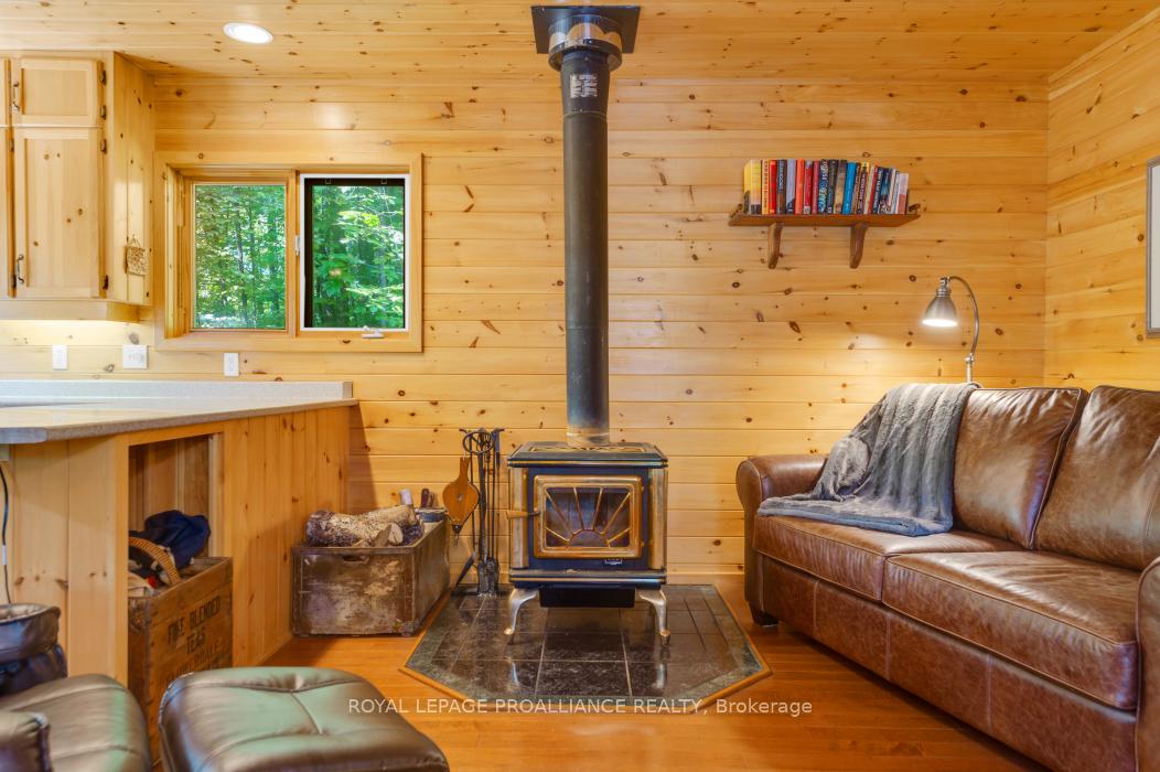 Photo 13 of 1091 Lindey Lane, Frontenac, Frontenac North — HOMEH