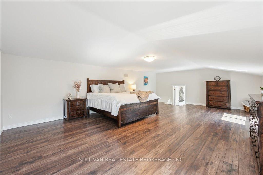 Photo 23 of 192 Dimson Avenue, Guelph, Kortright East — HOMEH