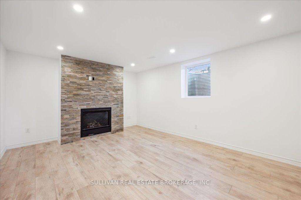 Photo 35 of 192 Dimson Avenue, Guelph, Kortright East — HOMEH