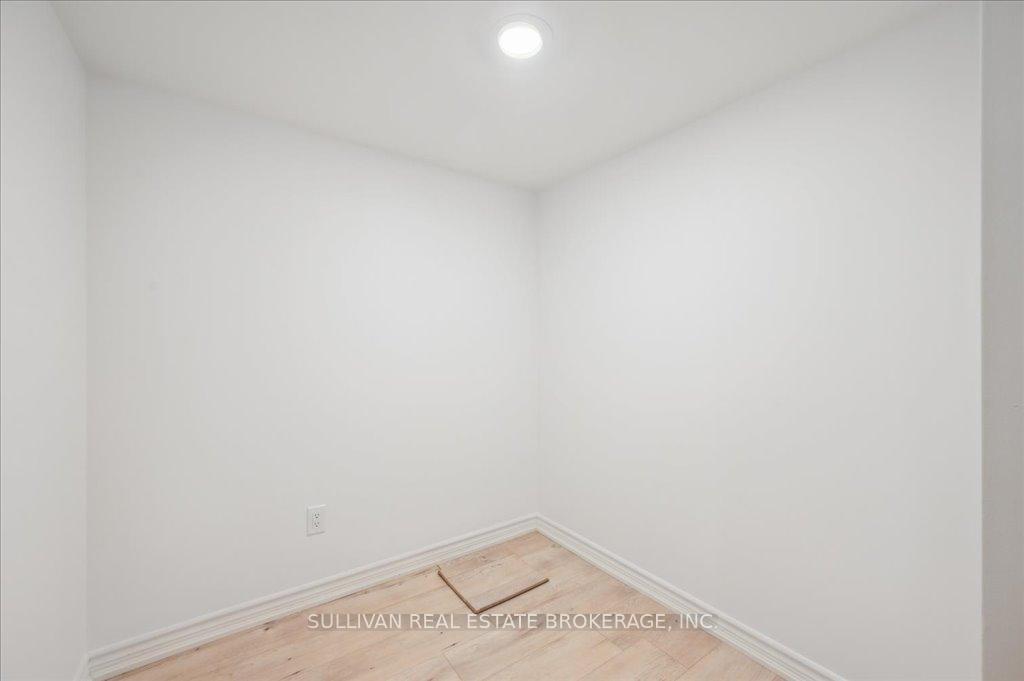 Photo 41 of 192 Dimson Avenue, Guelph, Kortright East — HOMEH