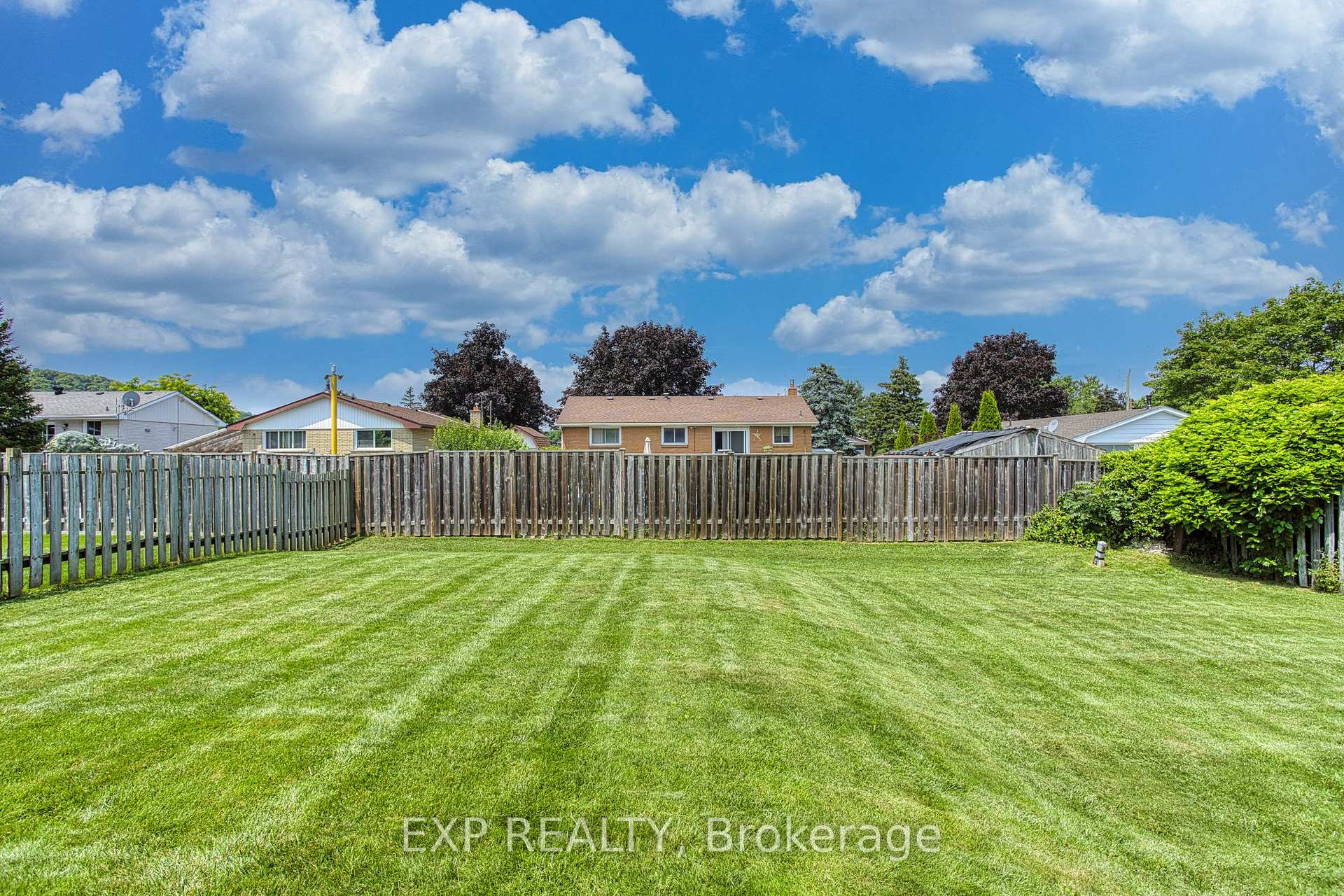 Photo 31 of 4 Cedar Glen, Grimsby, Grimsby West — HOMEH