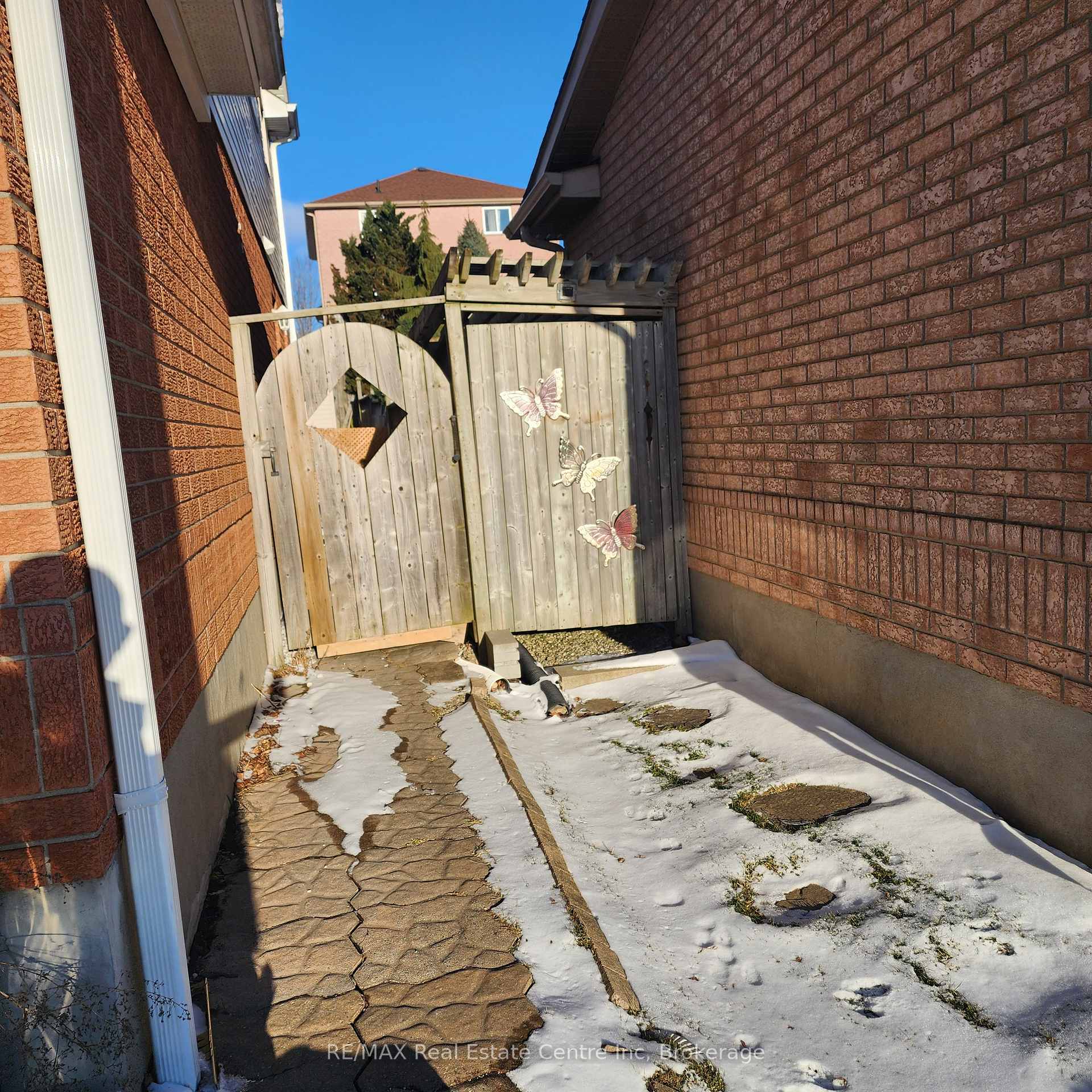 Photo 2 of Unit #Bsmt, 427 Starwood Drive, Guelph, Grange Road — HOMEH