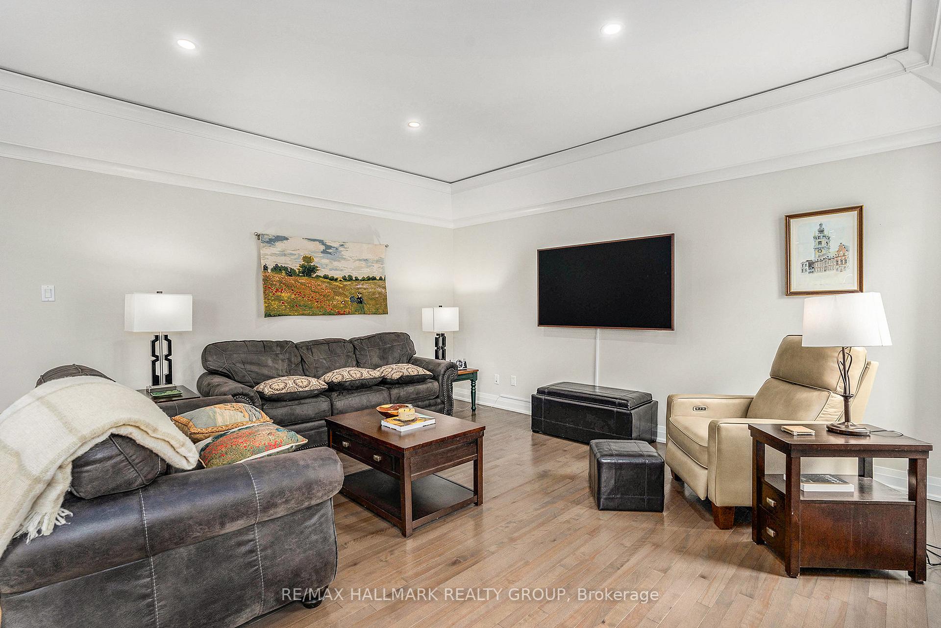 Photo 12 of 19 Westwinds Place, Ottawa, Barrhaven East — HOMEH