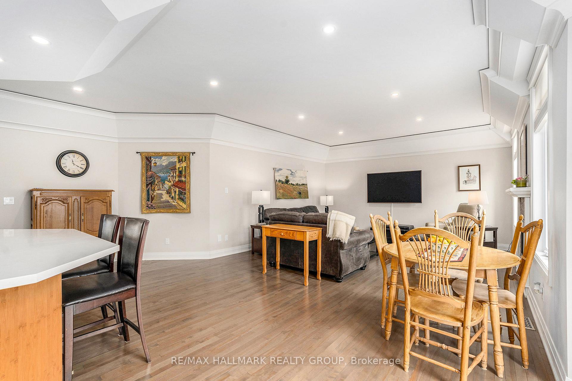 Photo 14 of 19 Westwinds Place, Ottawa, Barrhaven East — HOMEH