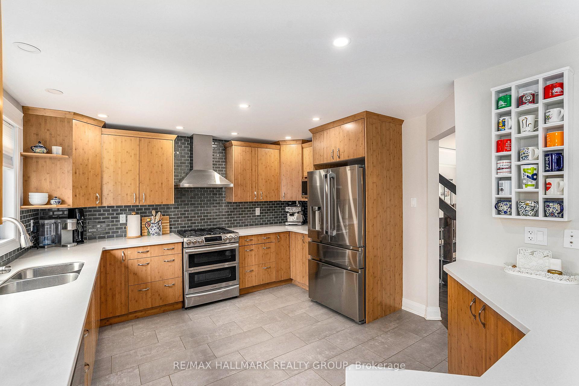 Photo 18 of 19 Westwinds Place, Ottawa, Barrhaven East — HOMEH