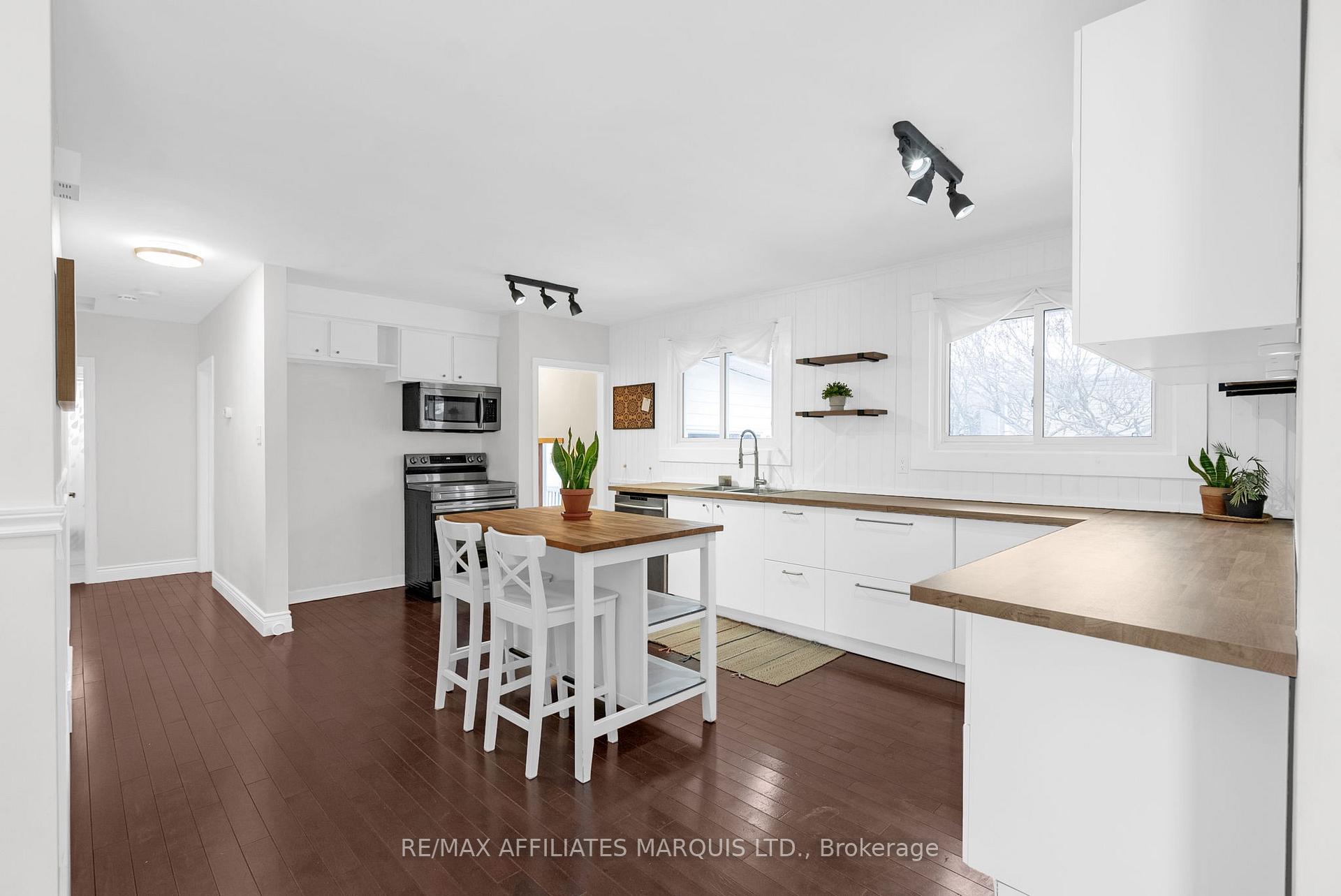Photo 6 of 1217 Osborne Avenue, Cornwall — HOMEH