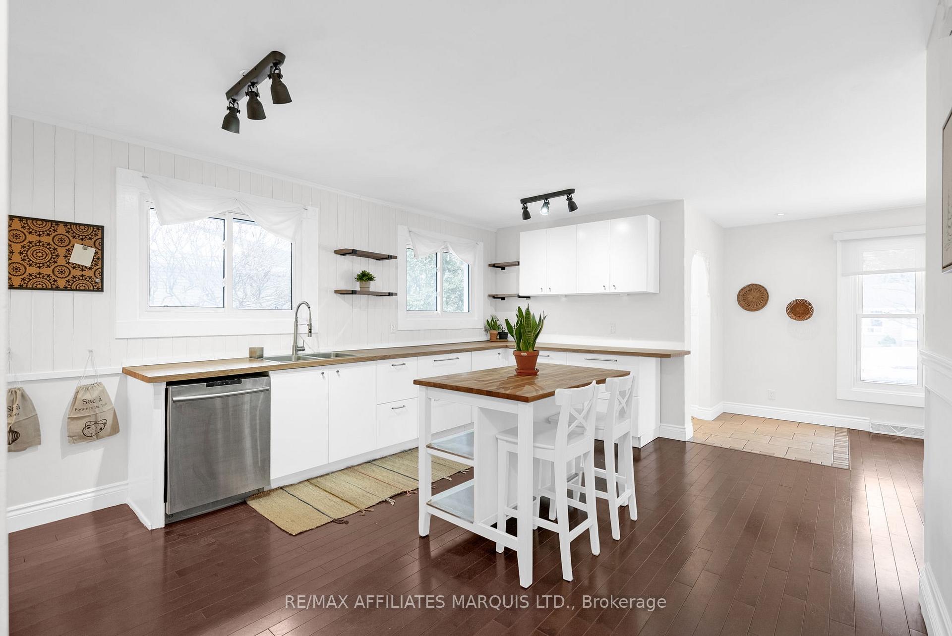 Photo 7 of 1217 Osborne Avenue, Cornwall — HOMEH