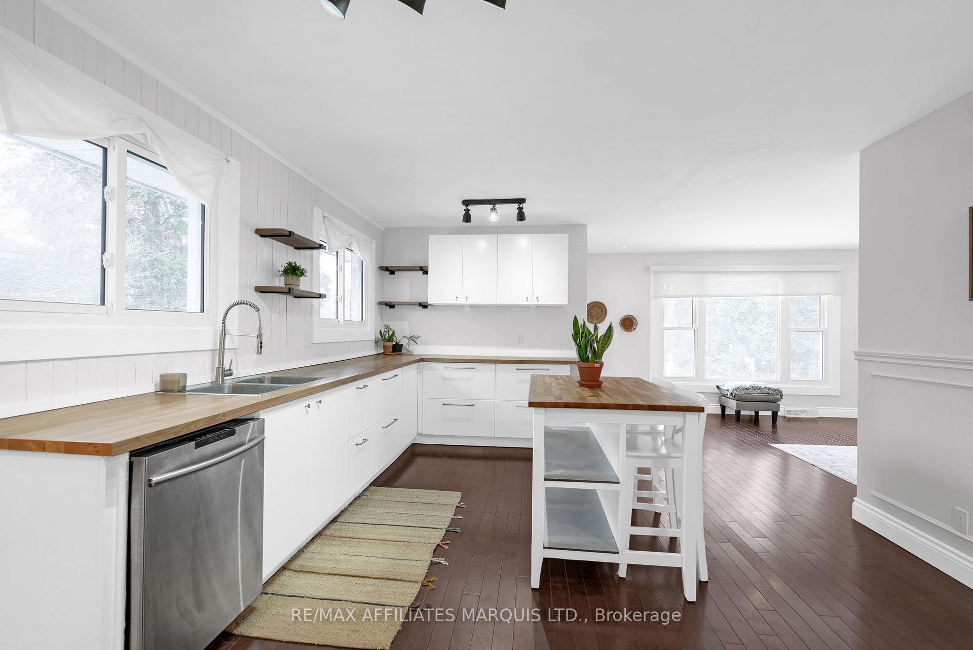 Photo 8 of 1217 Osborne Avenue, Cornwall — HOMEH