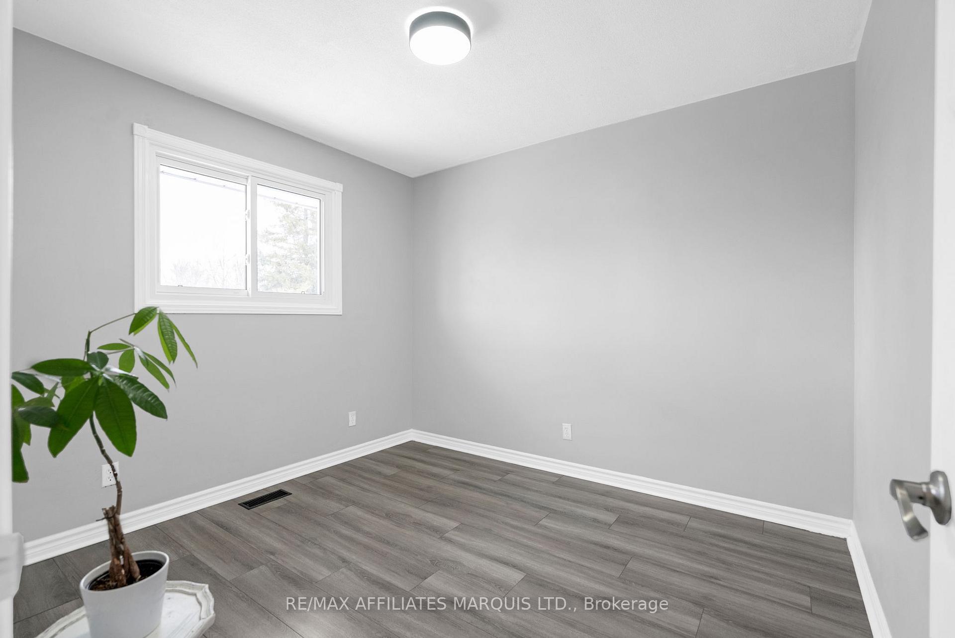 Photo 15 of 1217 Osborne Avenue, Cornwall — HOMEH