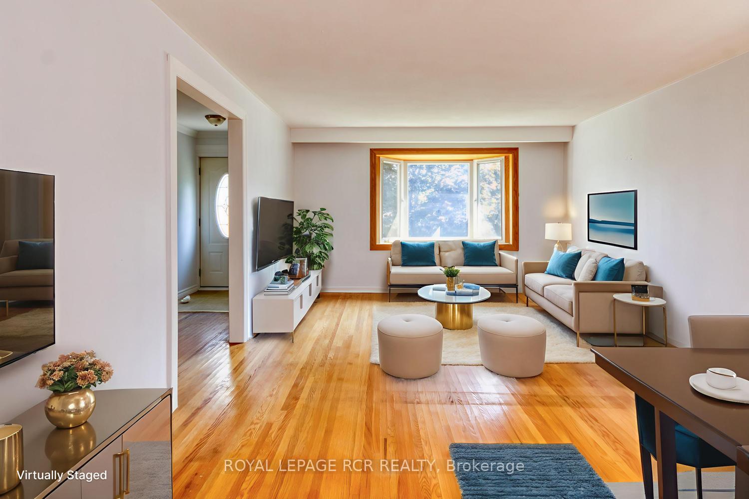 Photo 6 of 143 Connaught Crescent, Caledon, Bolton West — HOMEH