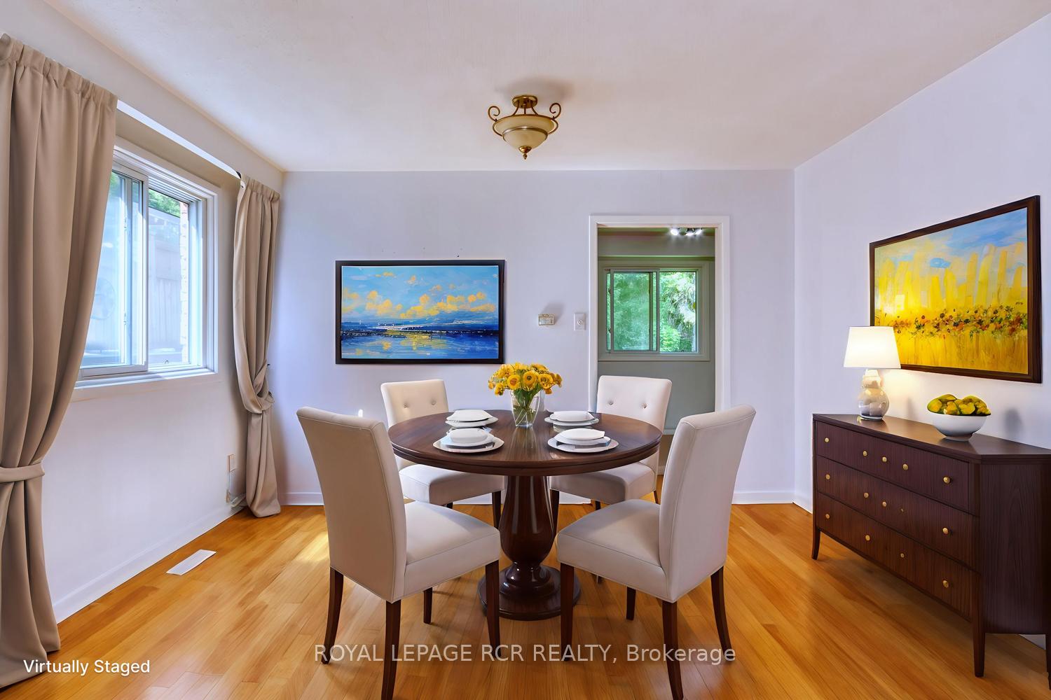 Photo 8 of 143 Connaught Crescent, Caledon, Bolton West — HOMEH