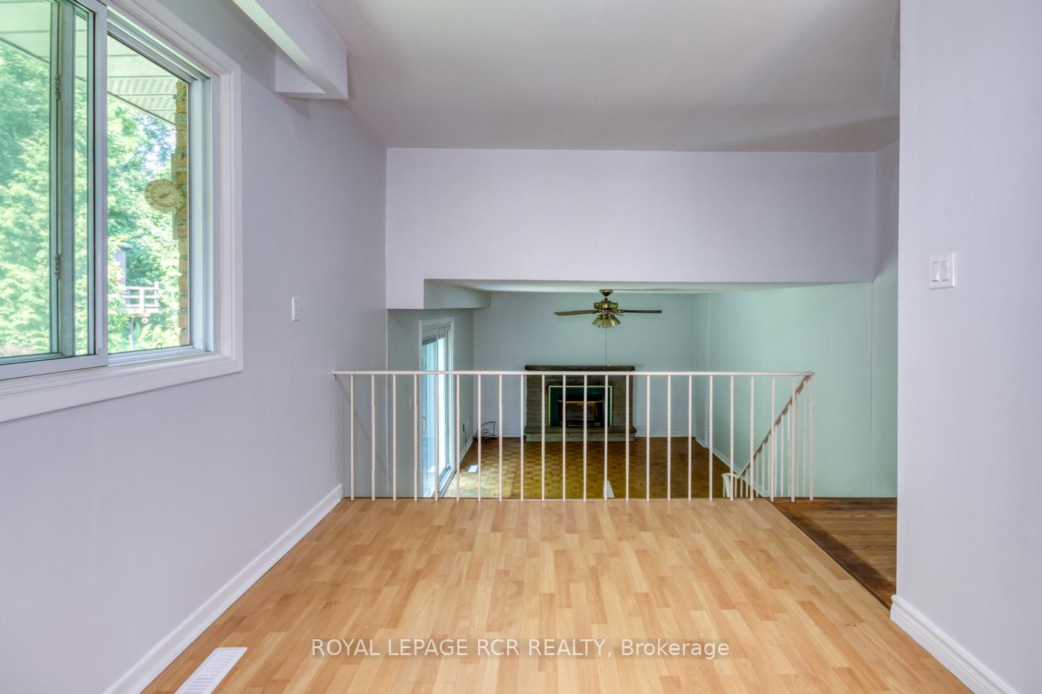 Photo 13 of 143 Connaught Crescent, Caledon, Bolton West — HOMEH