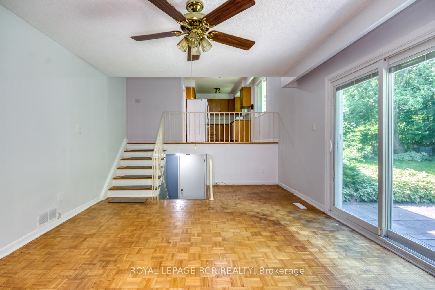 Photo 17 of 143 Connaught Crescent, Caledon, Bolton West — HOMEH