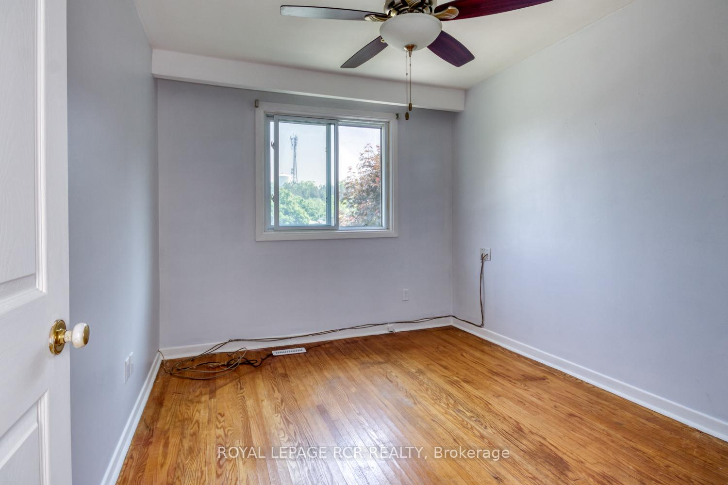 Photo 22 of 143 Connaught Crescent, Caledon, Bolton West — HOMEH