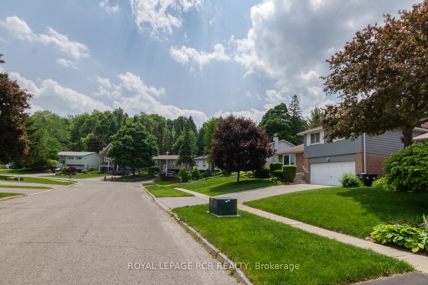 Photo 33 of 143 Connaught Crescent, Caledon, Bolton West — HOMEH