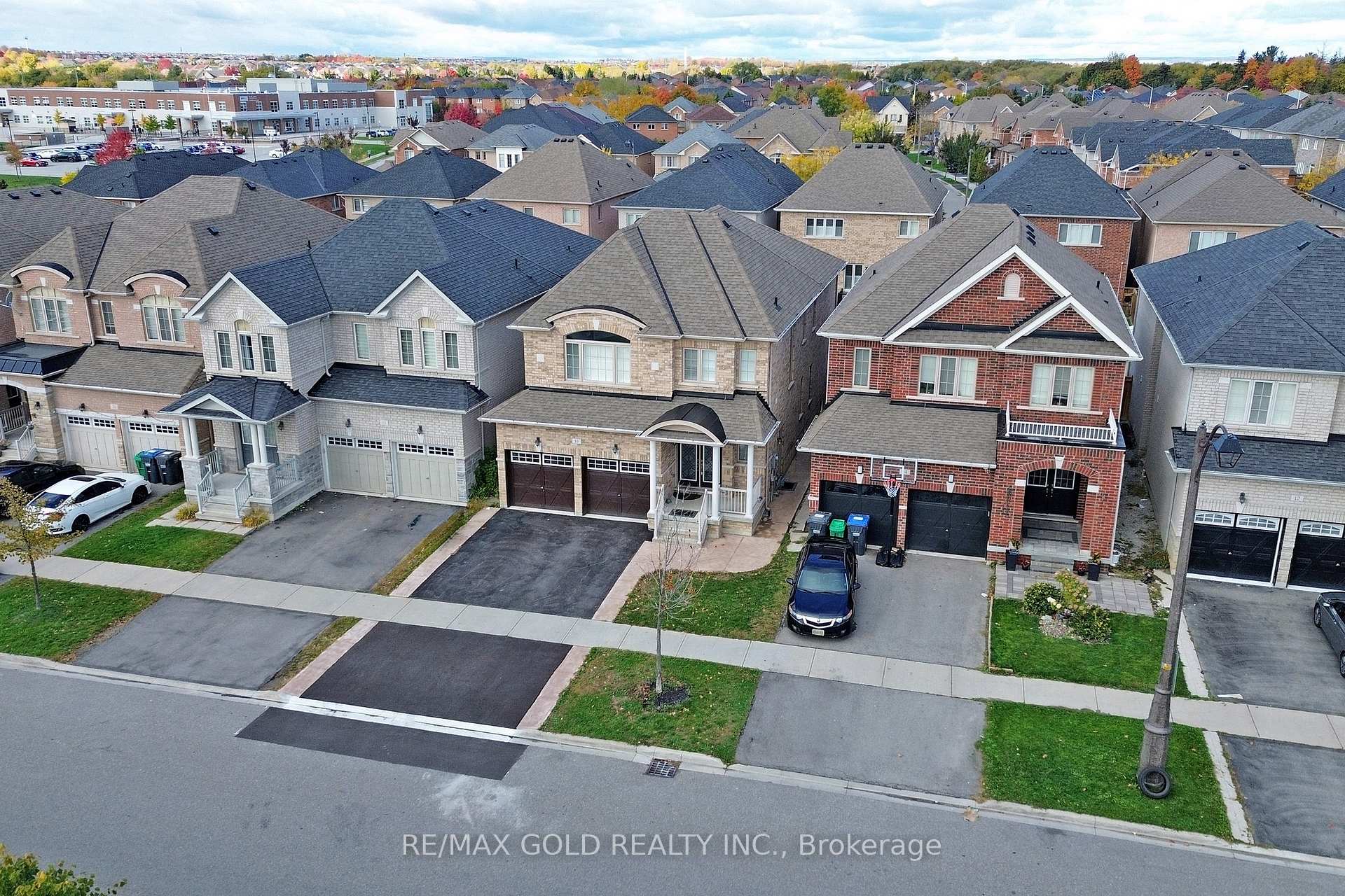 Photo 1 of 16 Ricardo Road, Brampton, Vales of Castlemore — HOMEH
