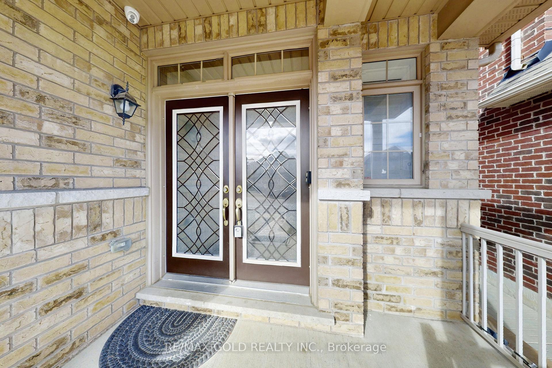Photo 4 of 16 Ricardo Road, Brampton, Vales of Castlemore — HOMEH