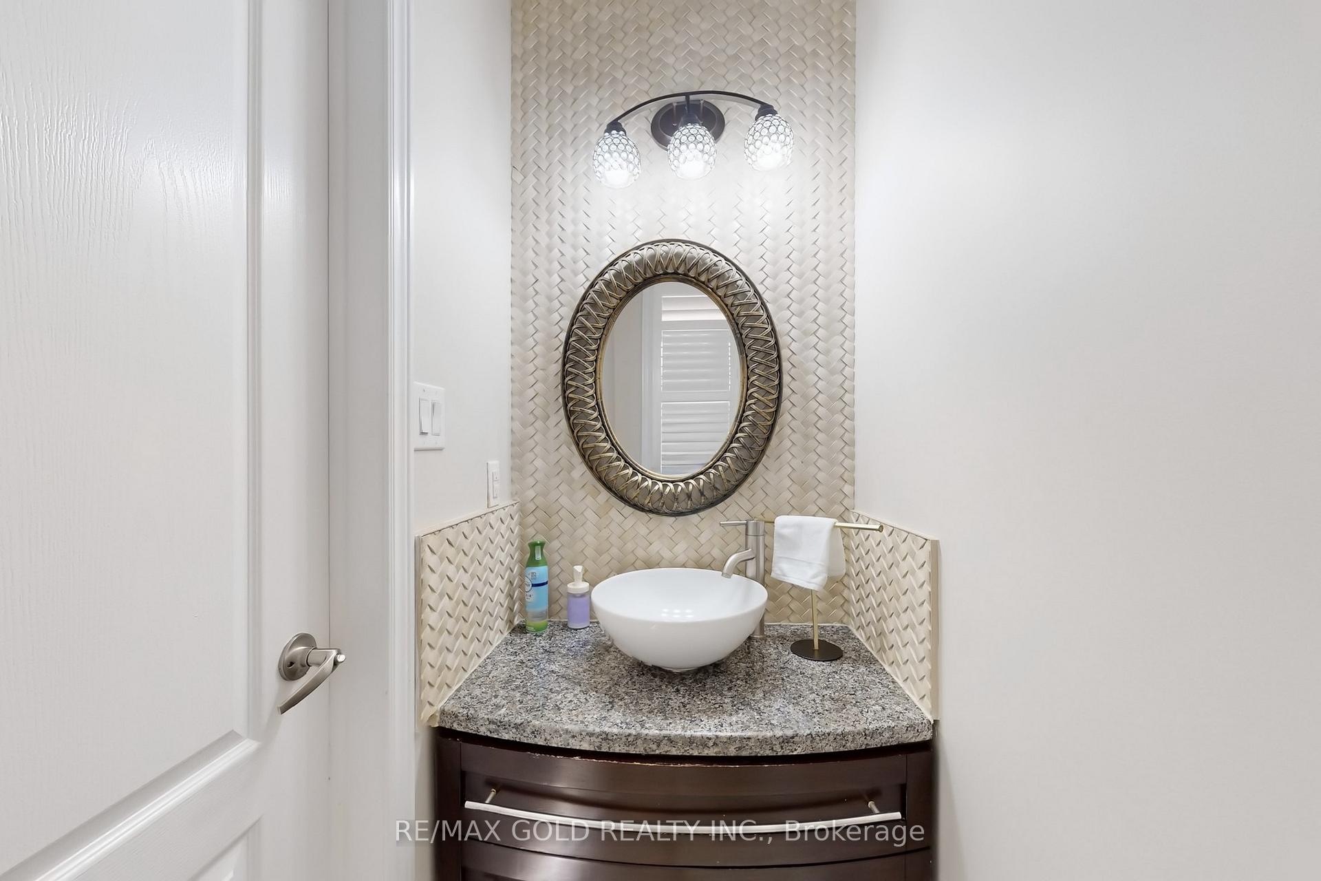 Photo 13 of 16 Ricardo Road, Brampton, Vales of Castlemore — HOMEH