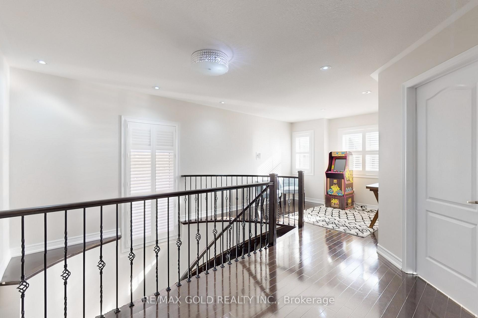 Photo 14 of 16 Ricardo Road, Brampton, Vales of Castlemore — HOMEH