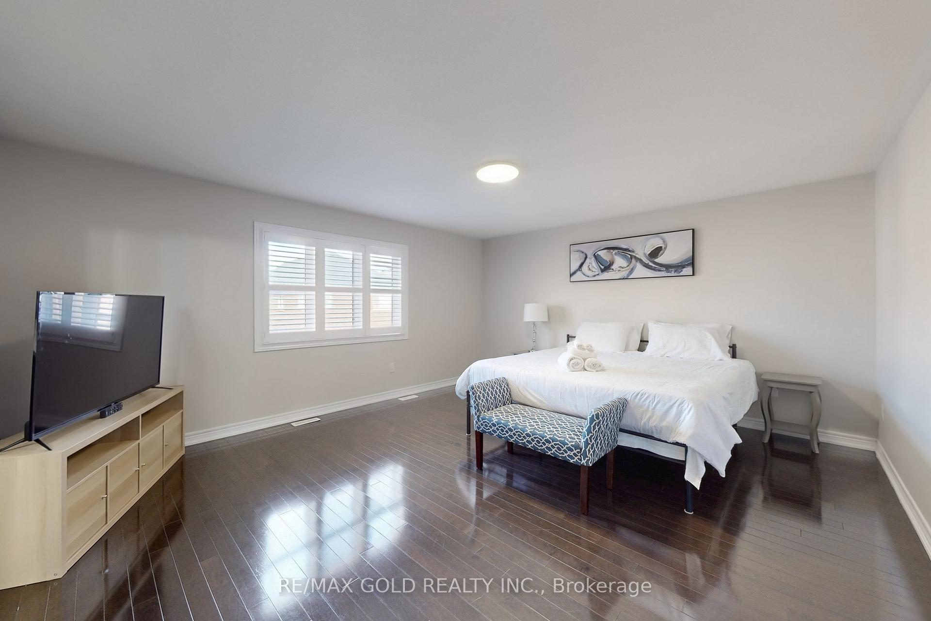 Photo 15 of 16 Ricardo Road, Brampton, Vales of Castlemore — HOMEH