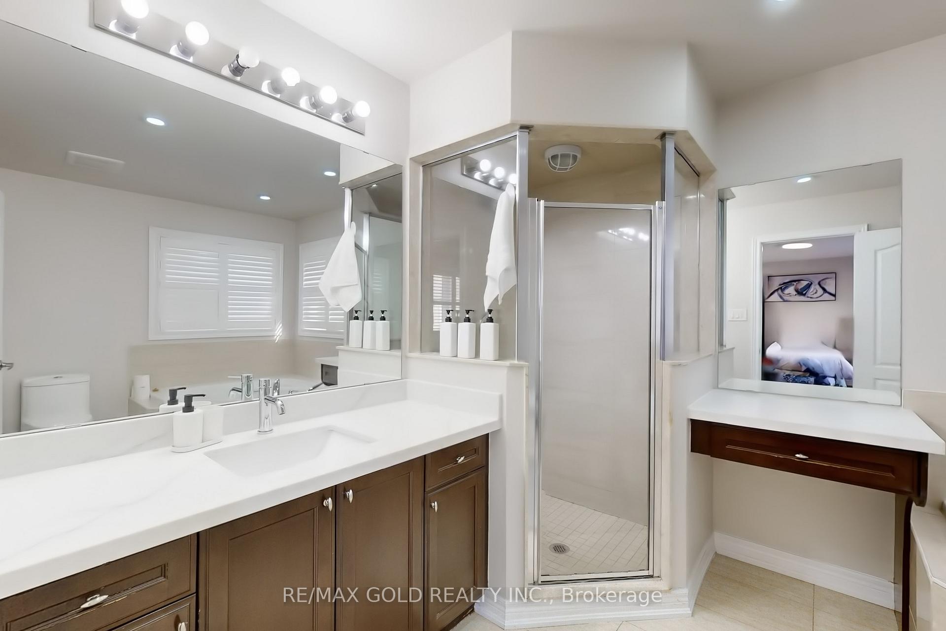 Photo 17 of 16 Ricardo Road, Brampton, Vales of Castlemore — HOMEH