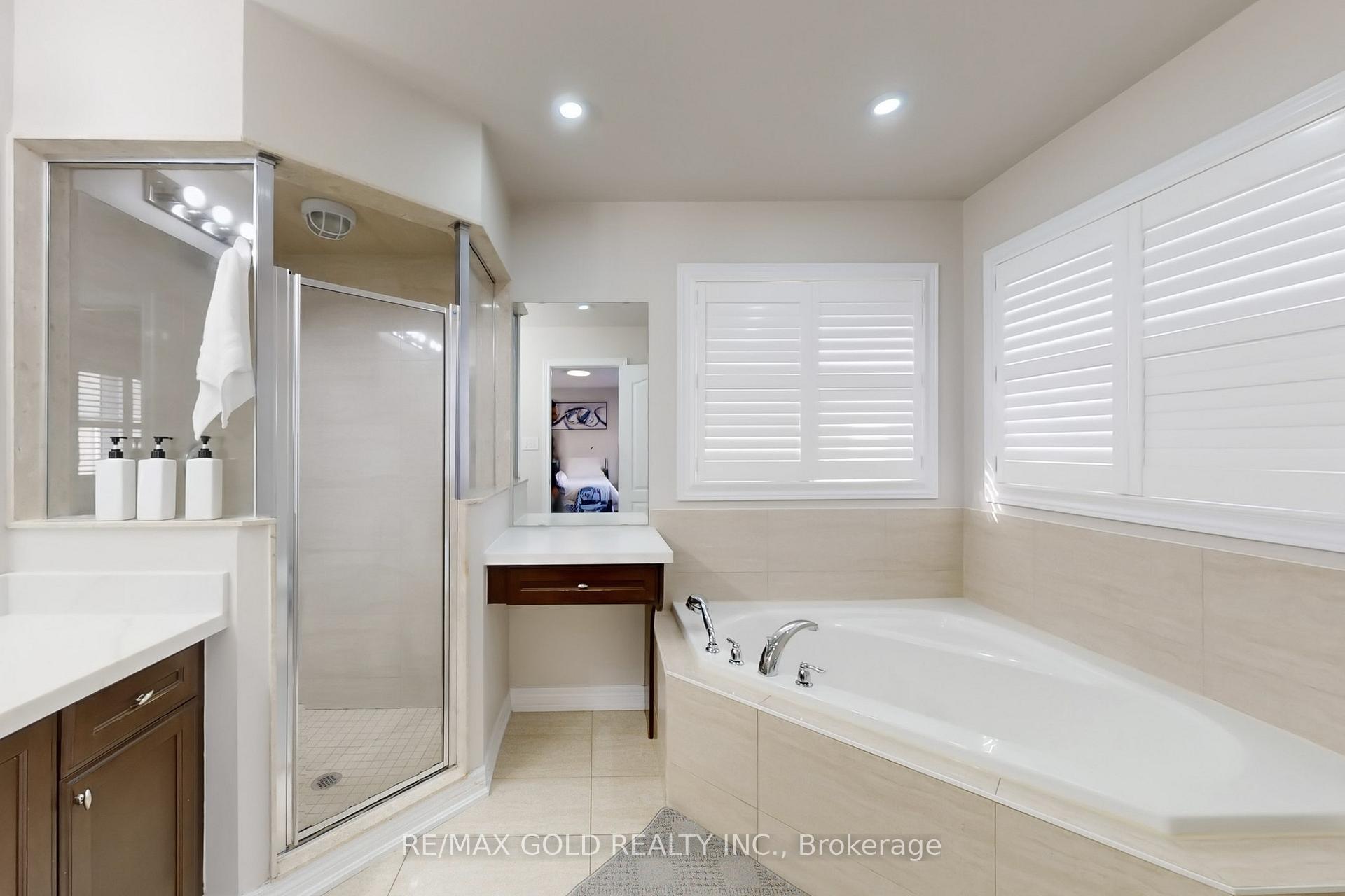 Photo 18 of 16 Ricardo Road, Brampton, Vales of Castlemore — HOMEH